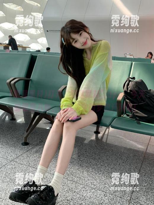 打开“明星黑料”app，今天的明星八卦，比我失业的梦想还精彩！